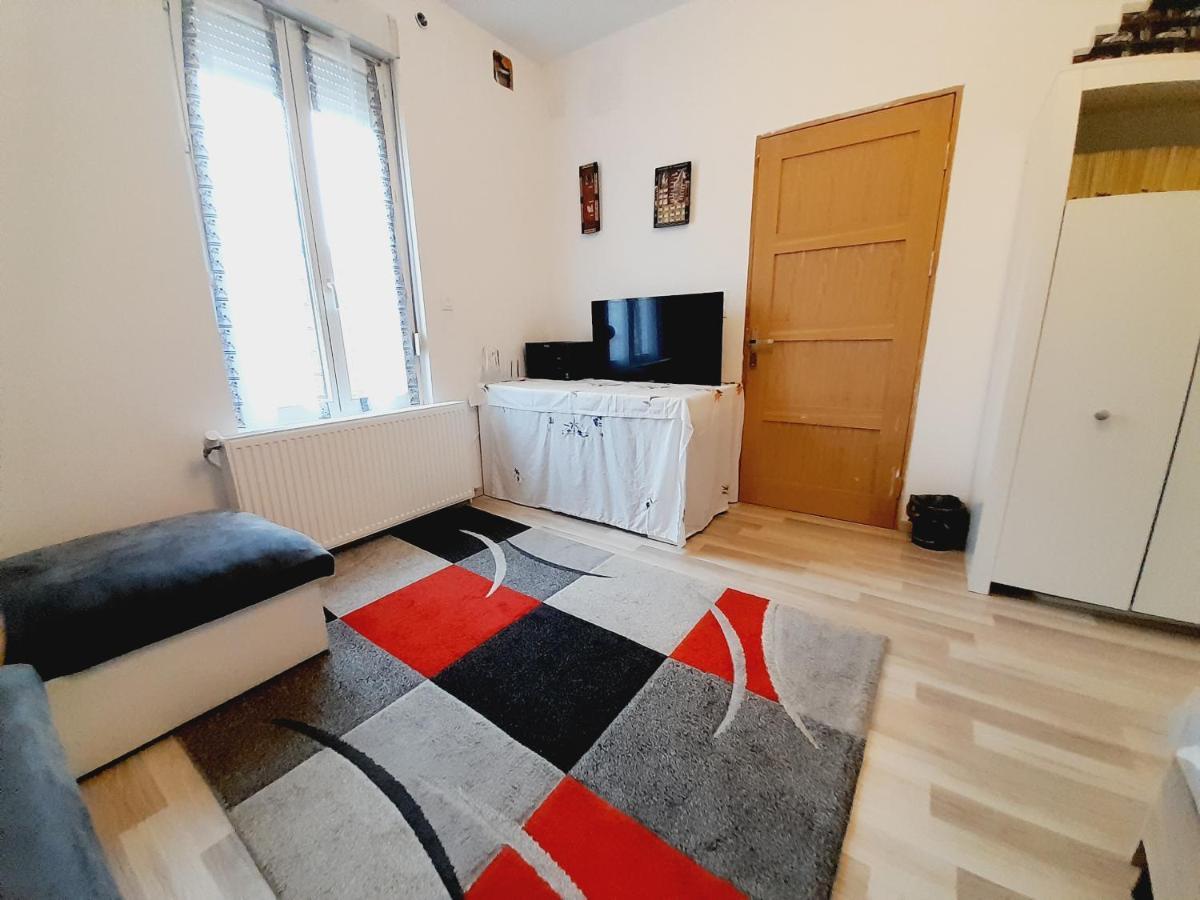Une Chambre De 20M2 Chez Les Habitants دْييب المظهر الخارجي الصورة